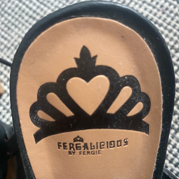 FERGALICIOUS HEELS - Picture 5 of 6
